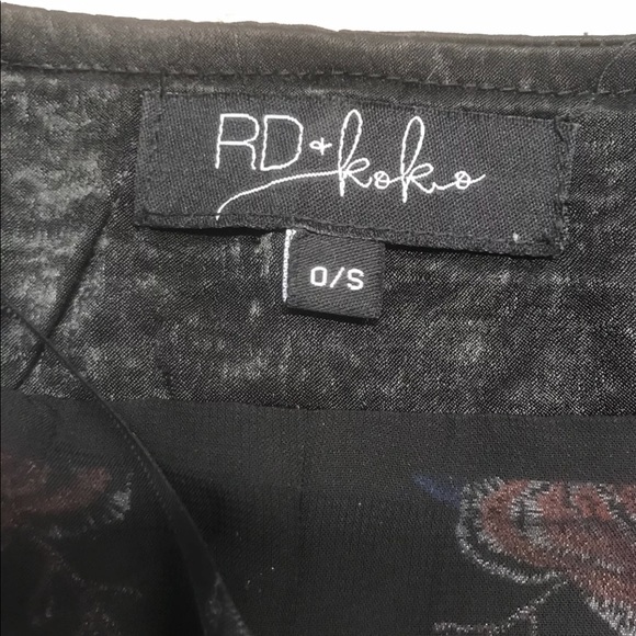 Beautiful embroidered kimono - Picture 6 of 8